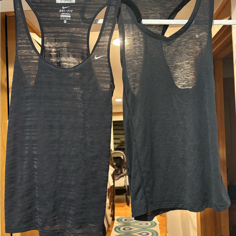 Bundle of 2! Women Nike drip fit tank tops
